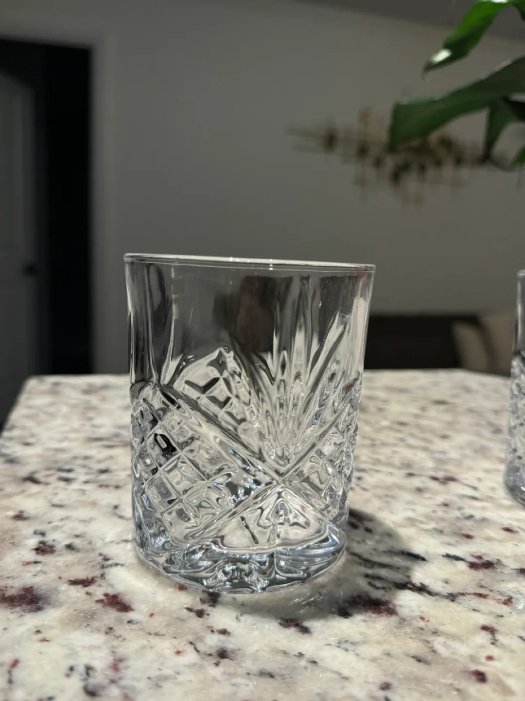Crystal Decanter Set with Four Glasses image indicator(3)
