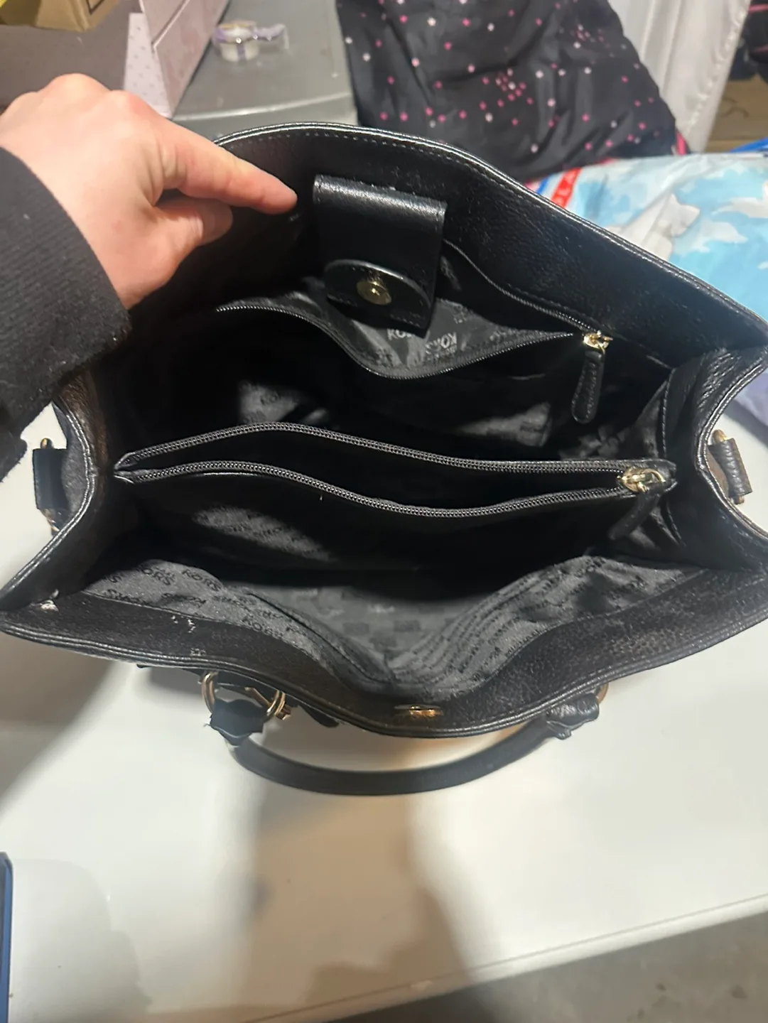 Michael Kors Black Leather Handbag image indicator(5)