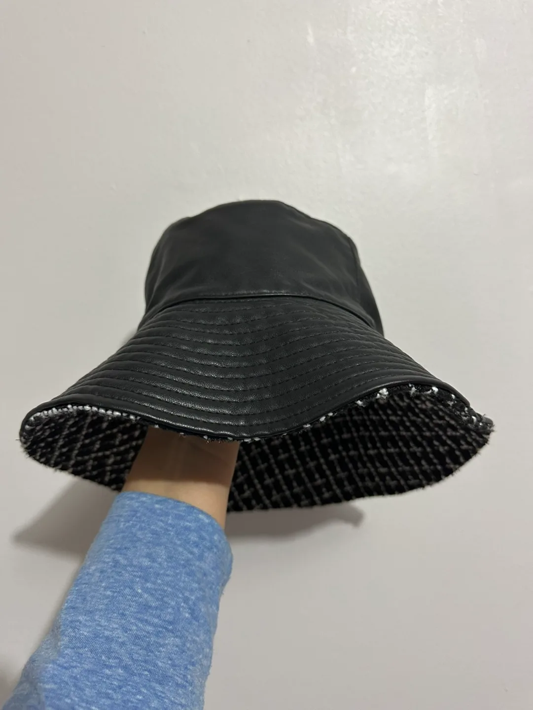 Black Leather Hat image indicator(2)
