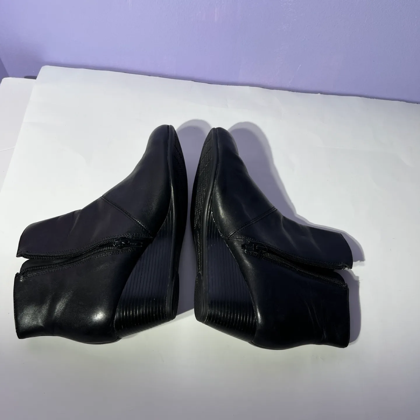 HUSH Puppies sz 8.5 Waterproof Wedge Booties image indicator(4)