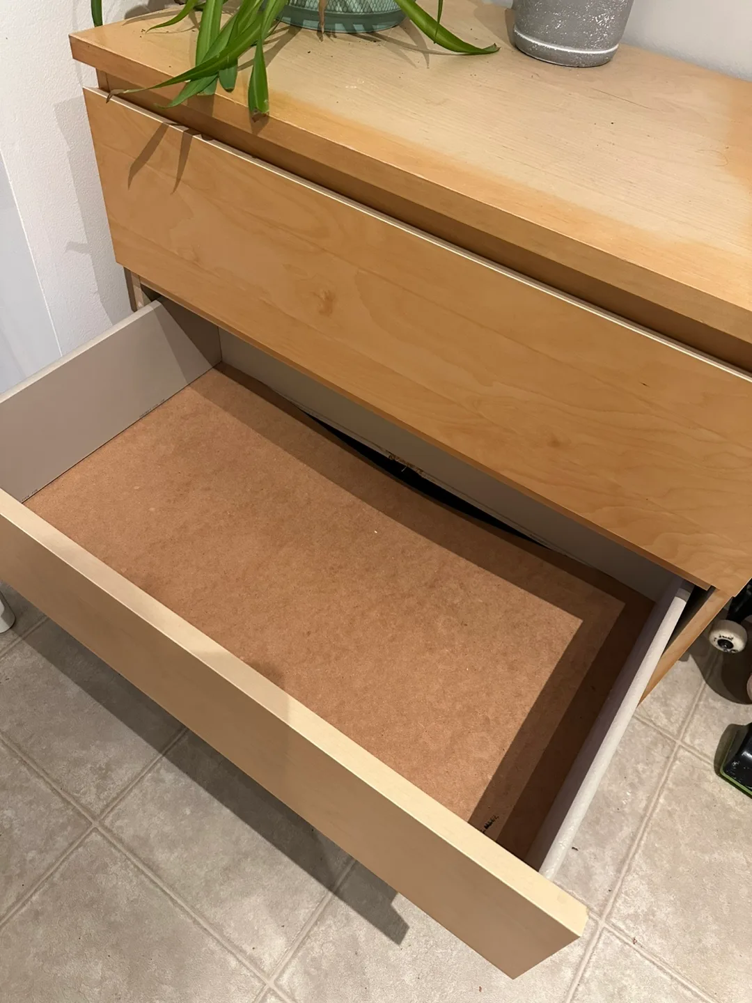 IKEA MALM 3-Drawer Chest image indicator(3)