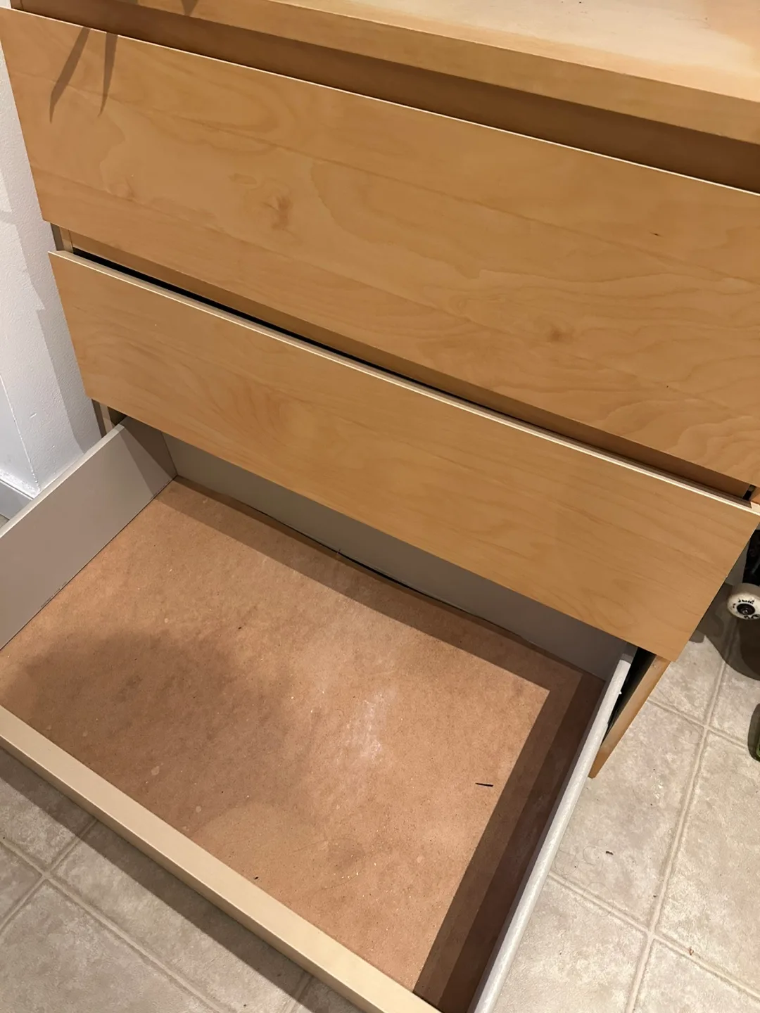 IKEA MALM 3-Drawer Chest image indicator(4)