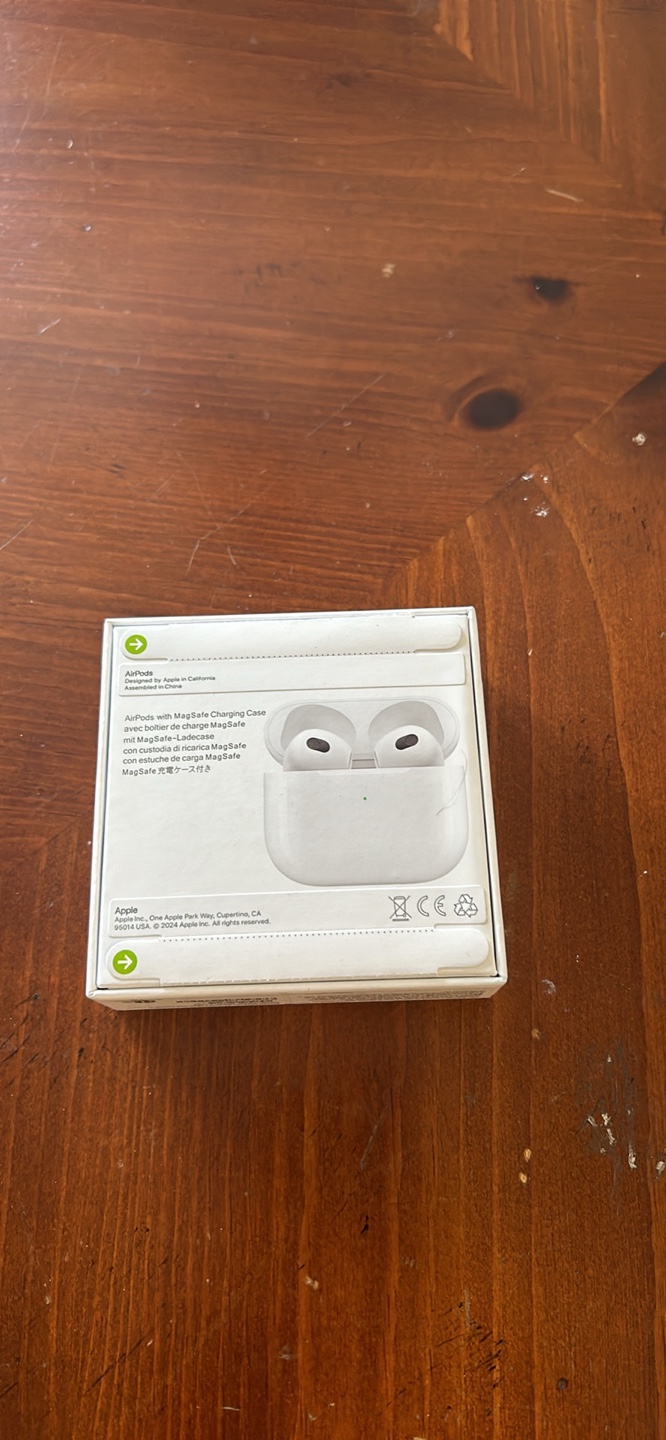 Apple AirPods with MagSafe Charging Case - New - photo 2