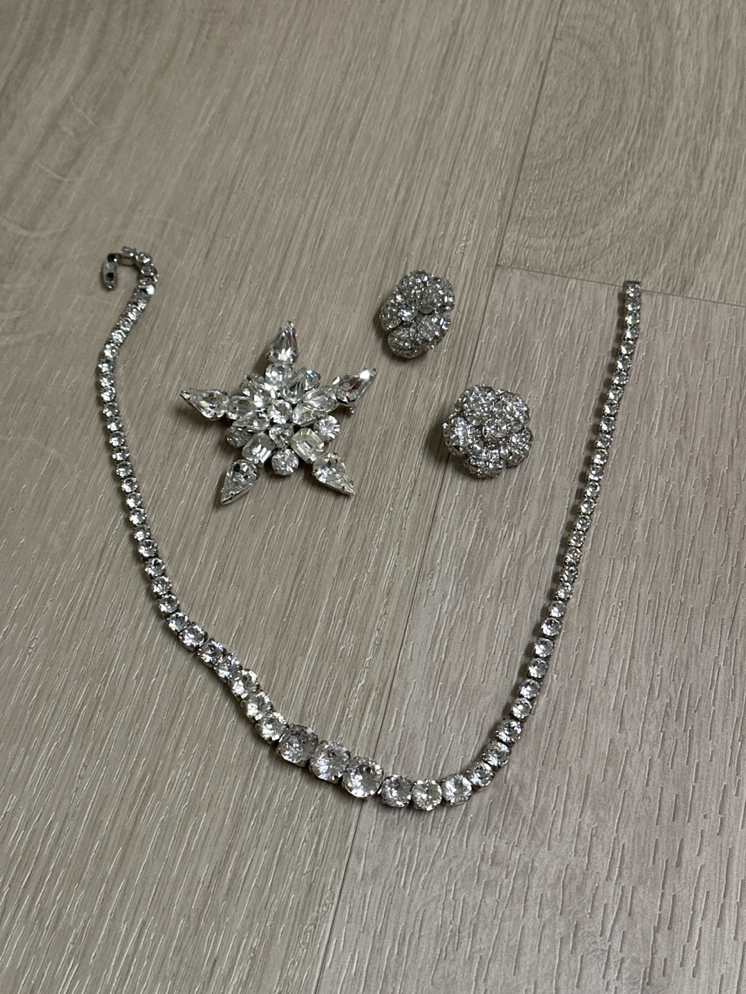 #freecycle Rhinestone Jewelry Set - Necklace, Brooch, Earrings