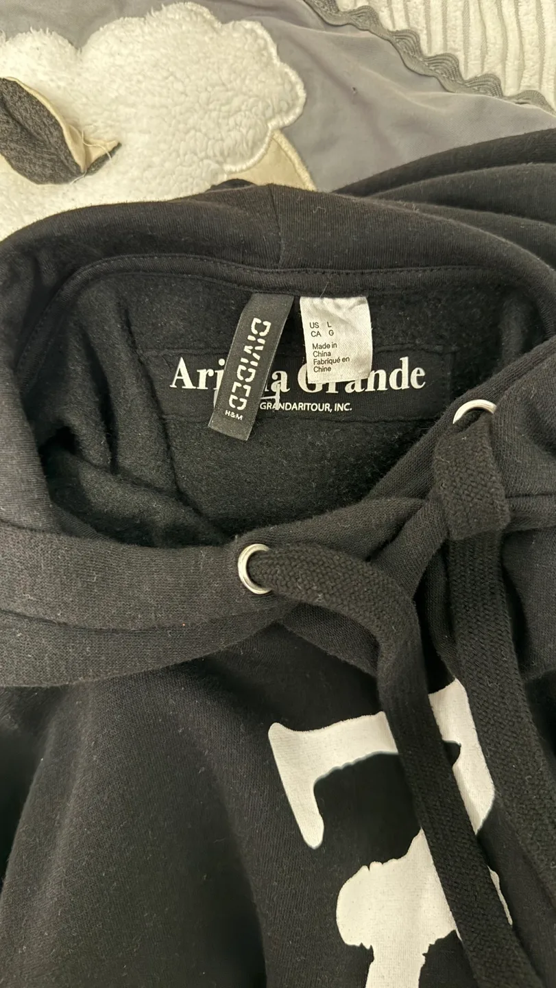 Ariana Grande 7 Rings Hoodie image indicator(3)