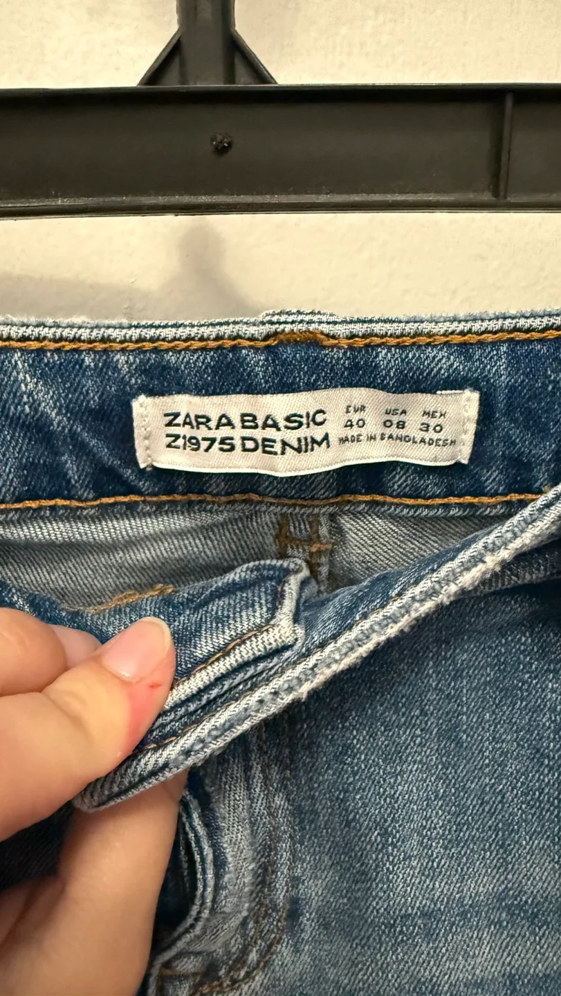Zara Basic Z1975 Denim Jeans image indicator(2)