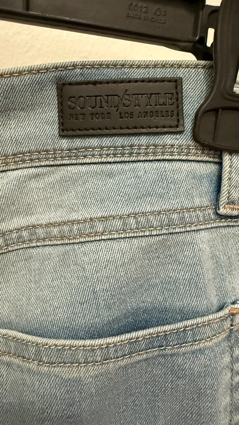 SoundStyle Boyfriend Jeans image indicator(4)