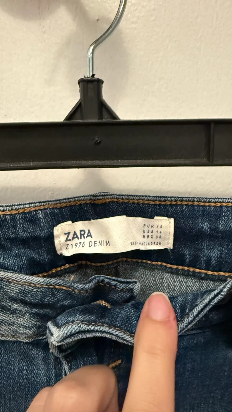 Zara Distressed Denim Jeans image indicator(2)