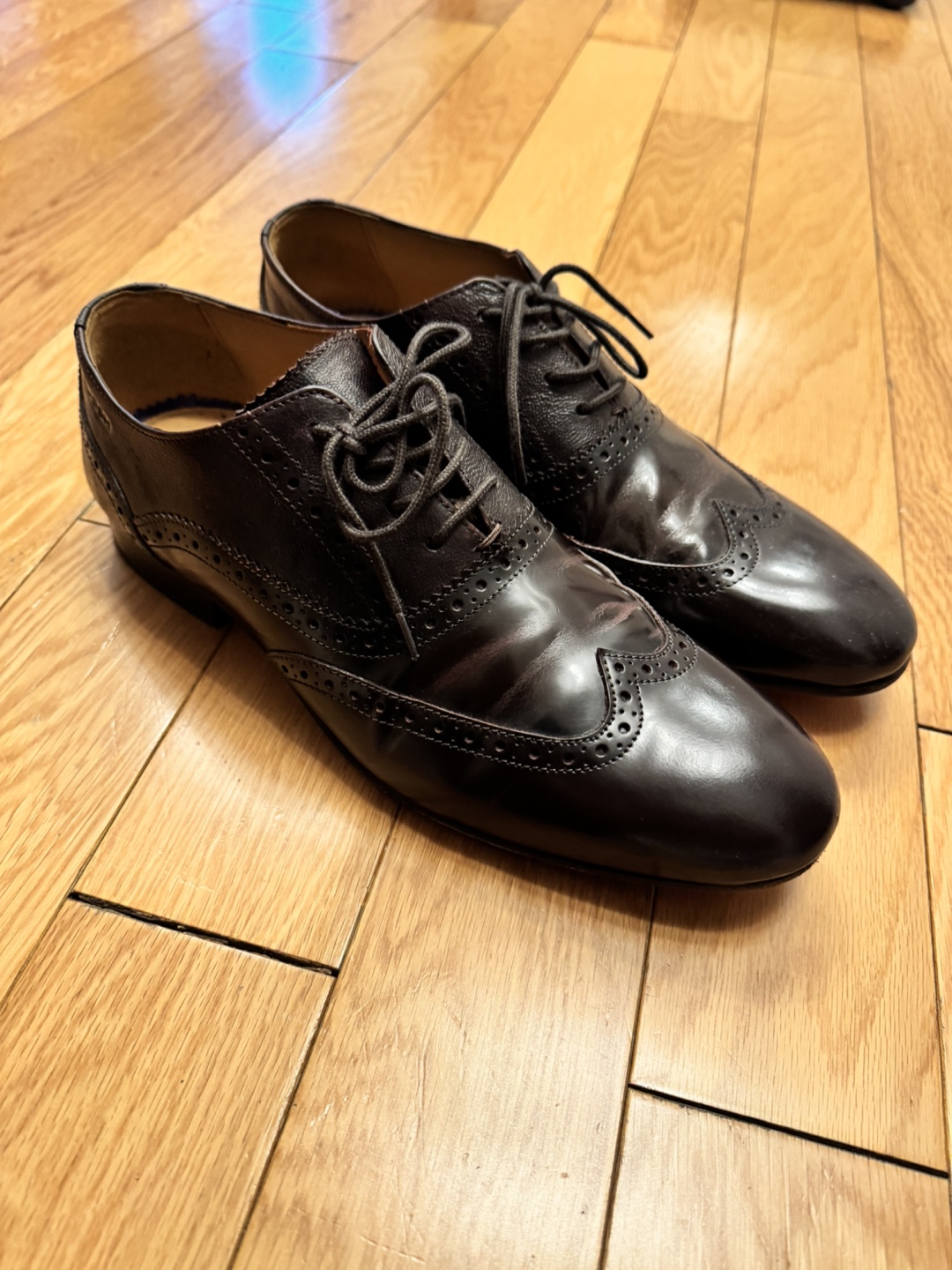 Men's Brown Leather Wingtip Oxford Shoes
