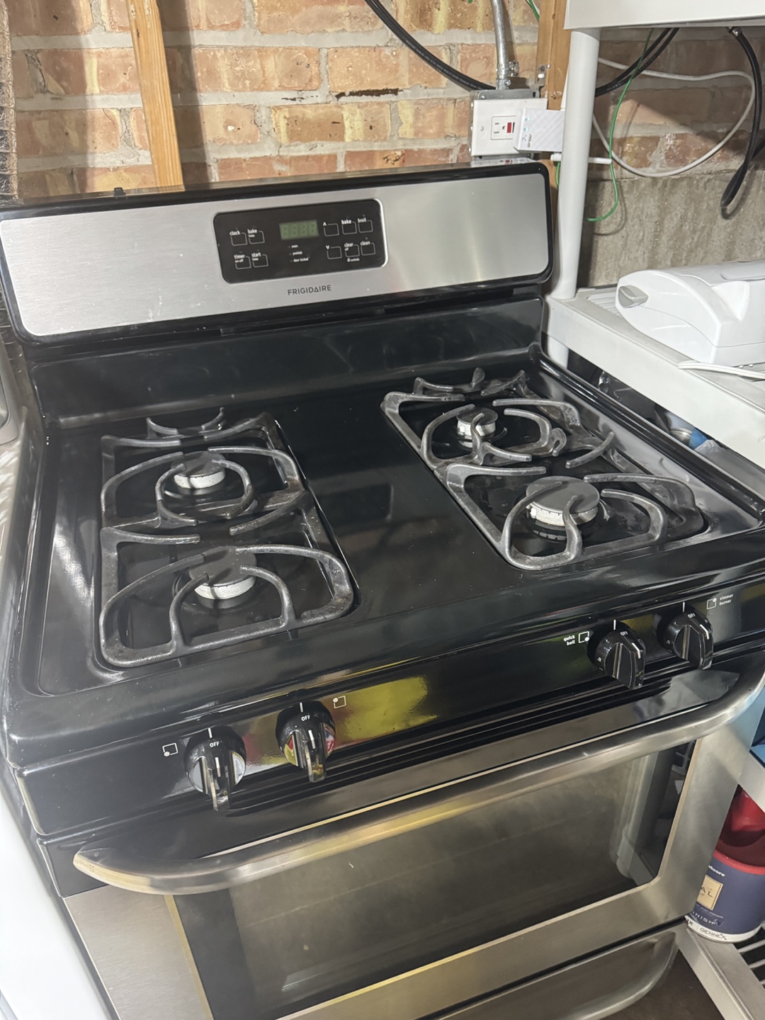 Frigidaire Gas Range - Stainless Steel - photo 2