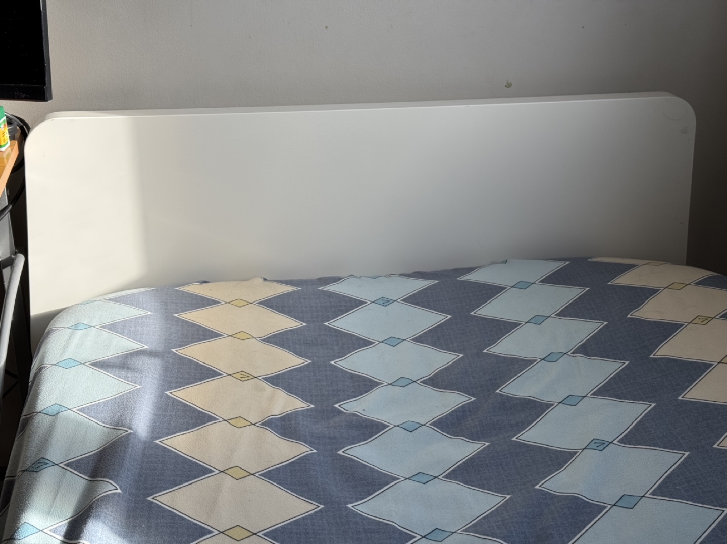 IKEA ASKVOLL Twin Bed Frame - White - photo 4