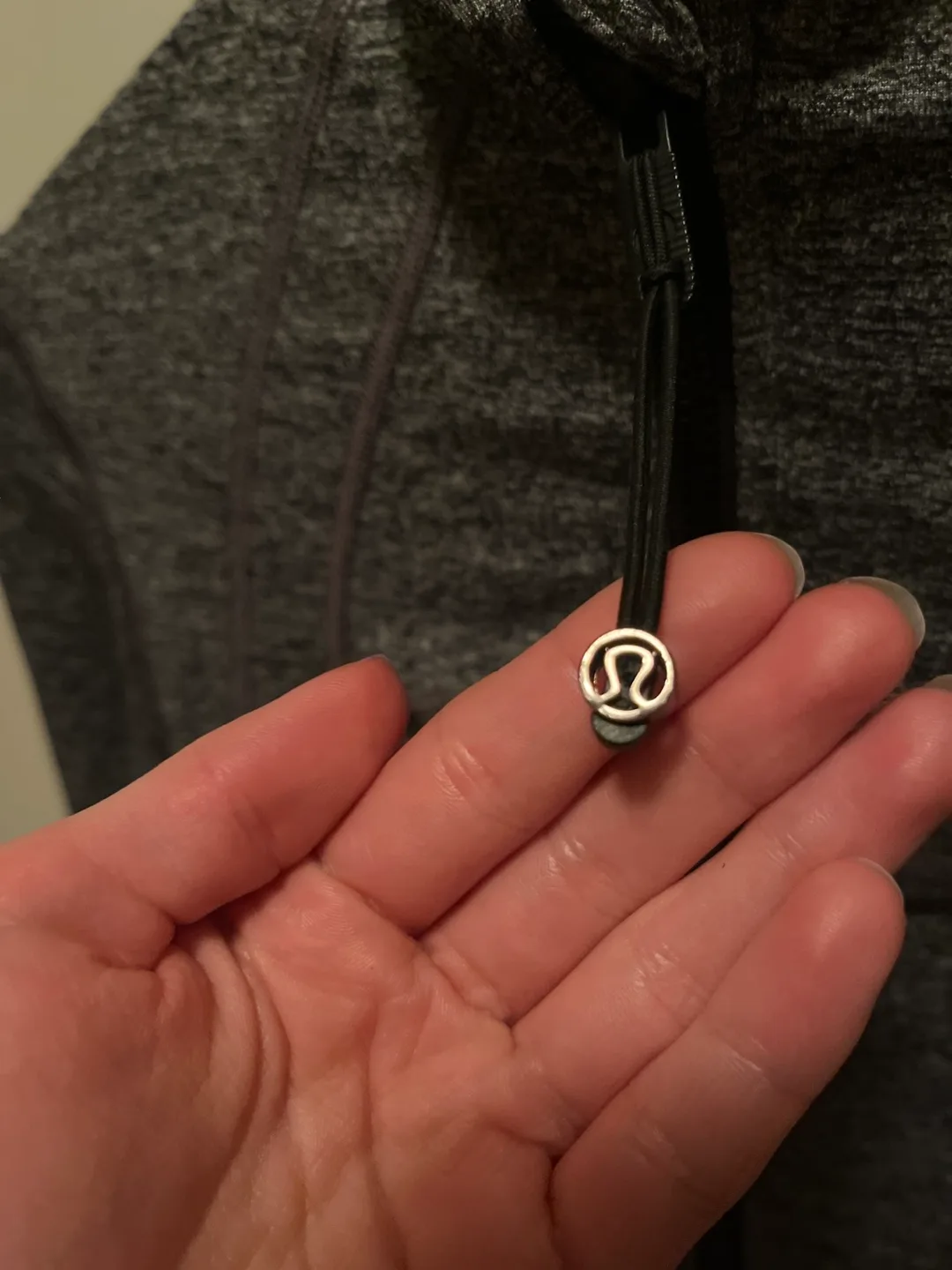 Lululemon Define Full-Zip Jacket - Size 4 image indicator(6)