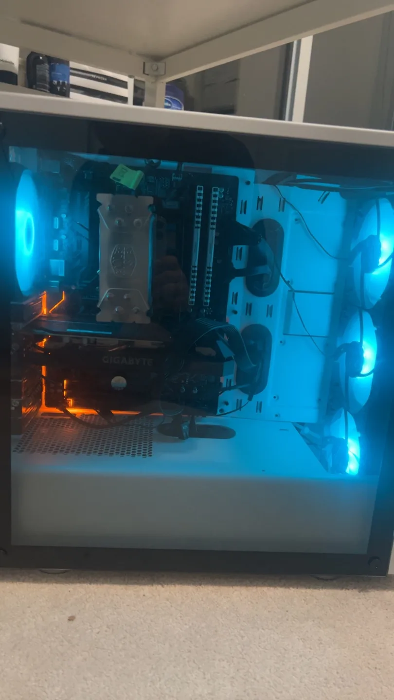 Custom Built Gaming PC - Intel i7-8700k, 16GB RAM, Gigabyte GPU thumbnail
