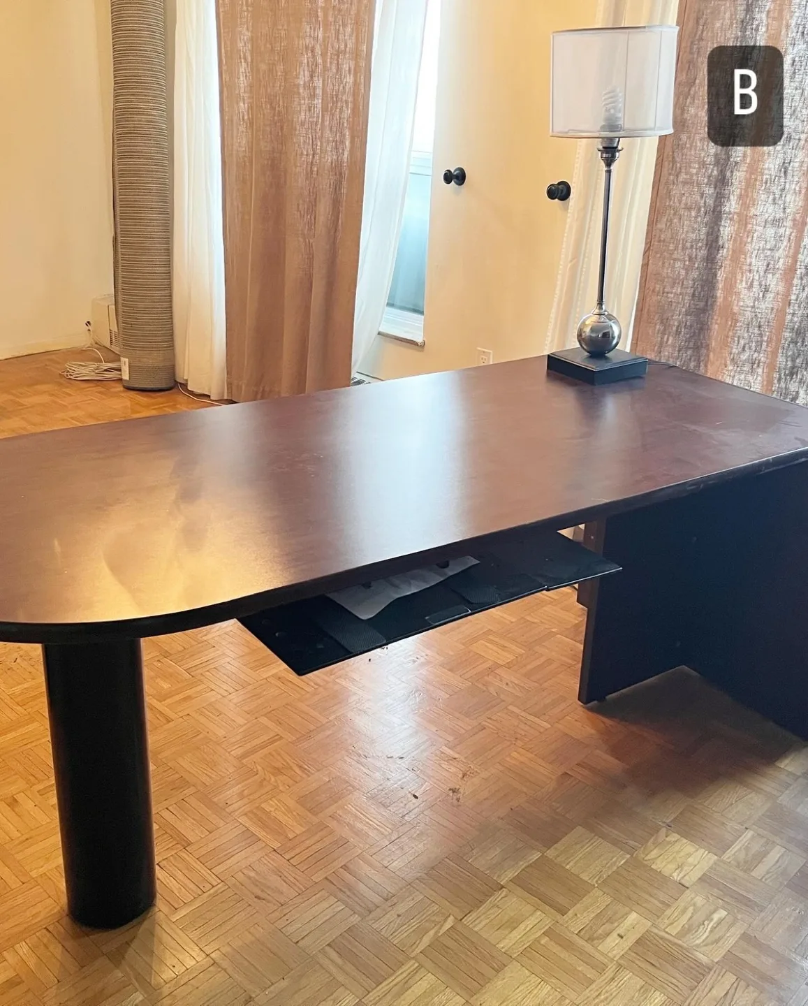 SALE Large Office Desk with hutch and 2 keyboard trays image indicator(5)