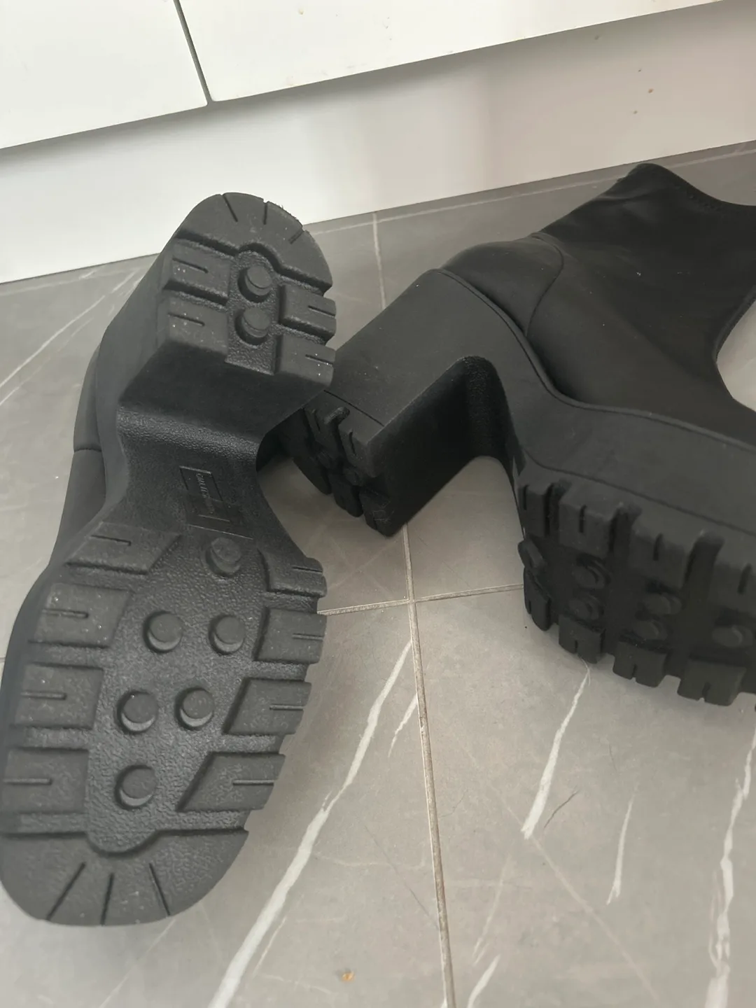 NATHALI Black Platform Ankle Boots - Size 8.5 image indicator(3)