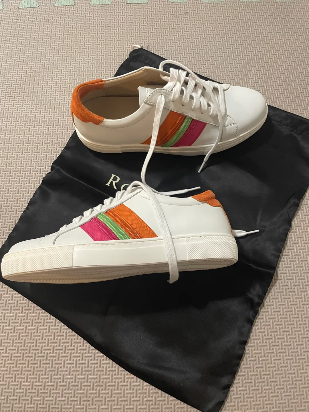 Size 36 Ron White Leather Sneakers image indicator(2)