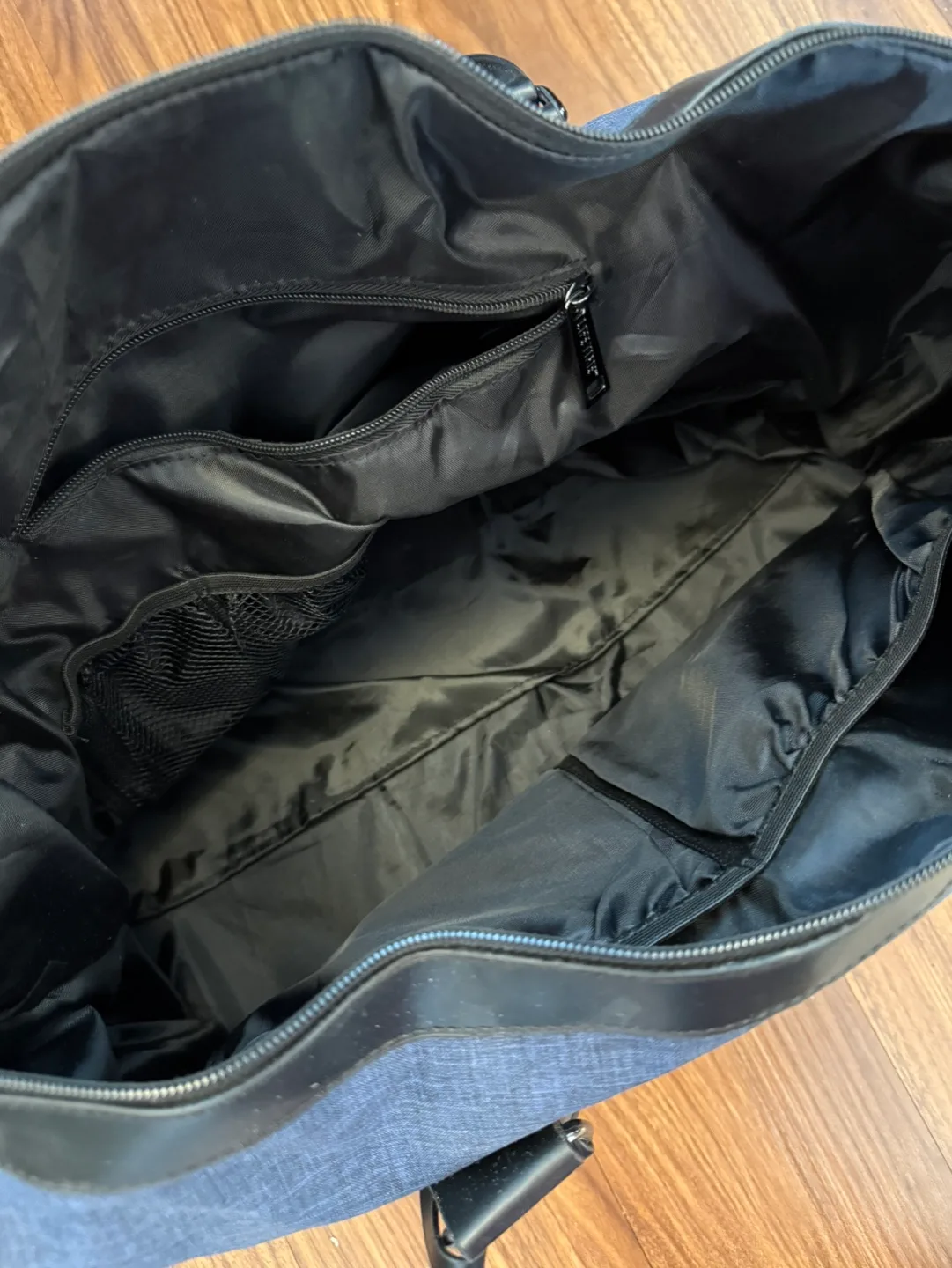 Blue Duffle Bag image indicator(4)