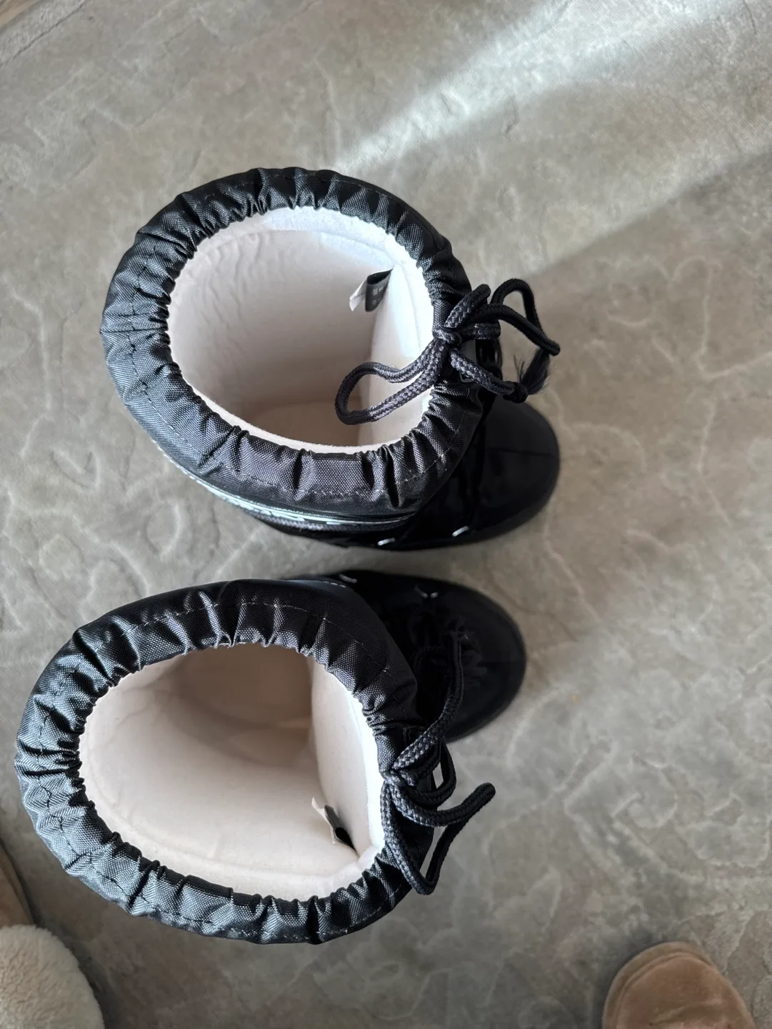 Moon boots image indicator(4)