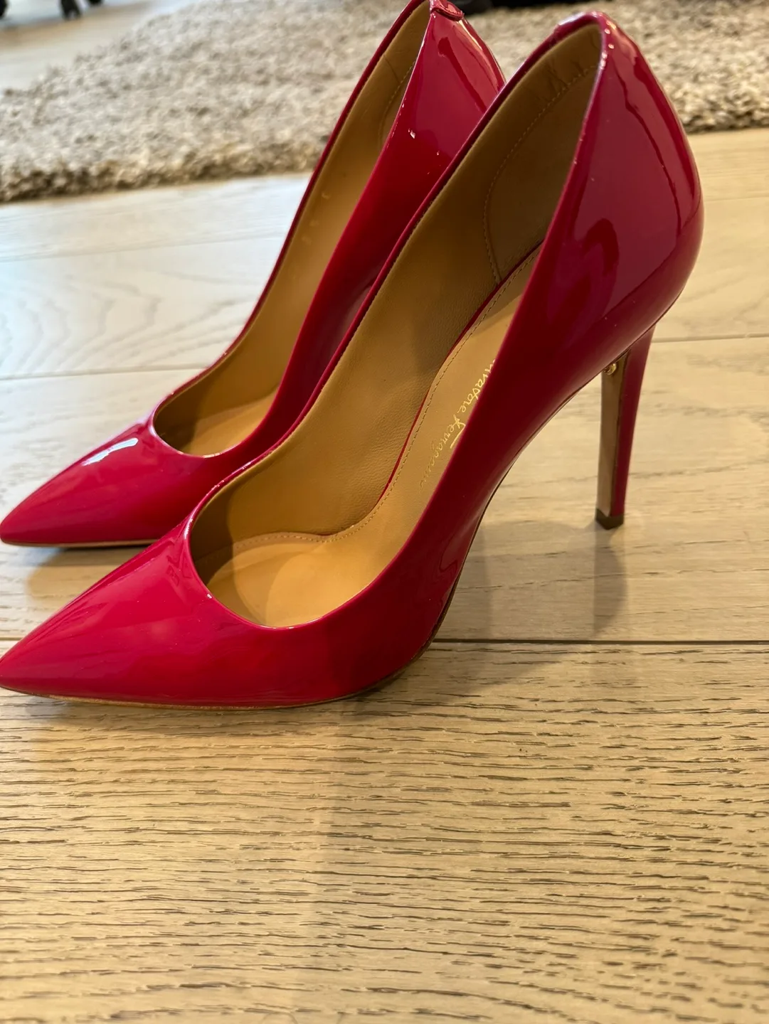 Salvatore Ferragamo fuchsia patent leather pumps image indicator(2)