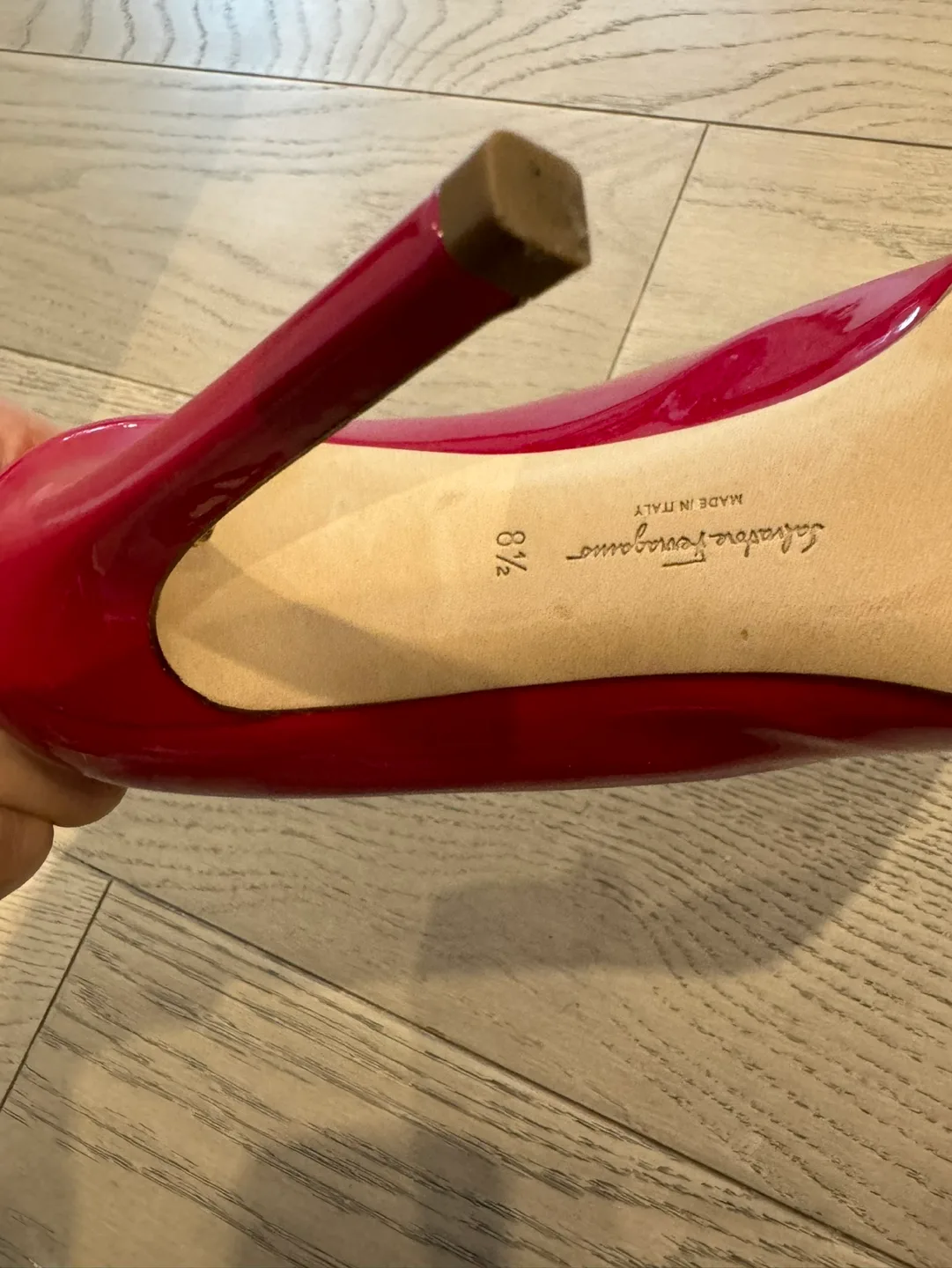 Salvatore Ferragamo fuchsia patent leather pumps image indicator(4)