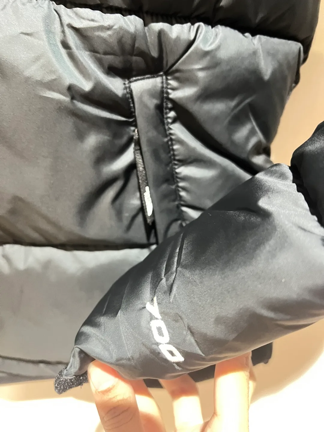 The North Face Men's Puffer Jacket - Size M image indicator(5)