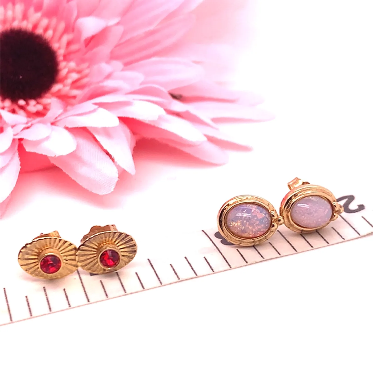 Gold Tone Earrings Lot - 13 pairs image indicator(9)