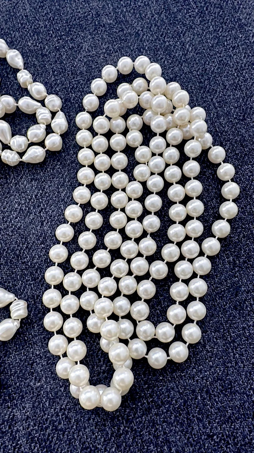 LOT of 3 Cream colour Pearl Necklaces image indicator(5)