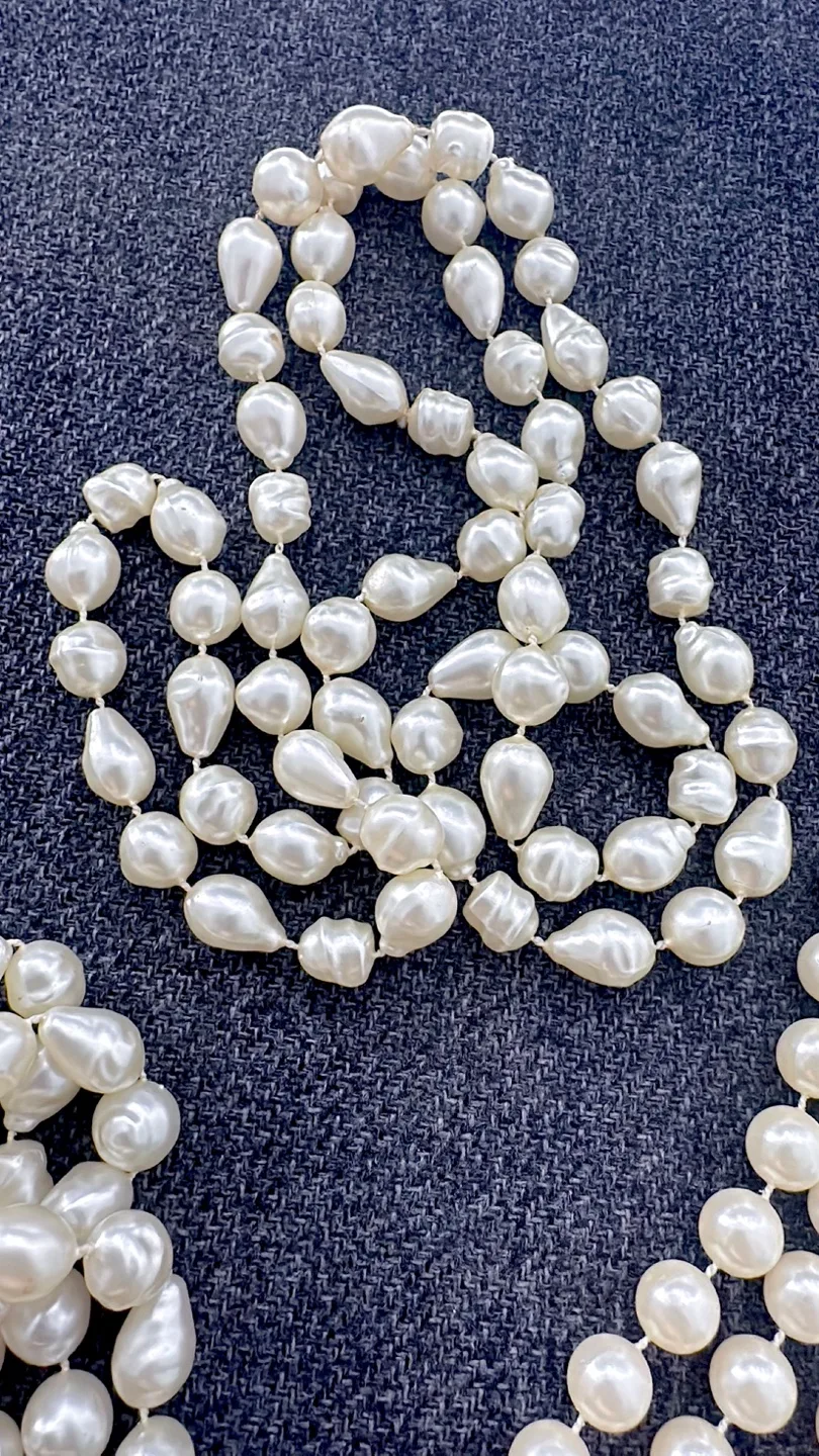 LOT of 3 Cream colour Pearl Necklaces image indicator(4)