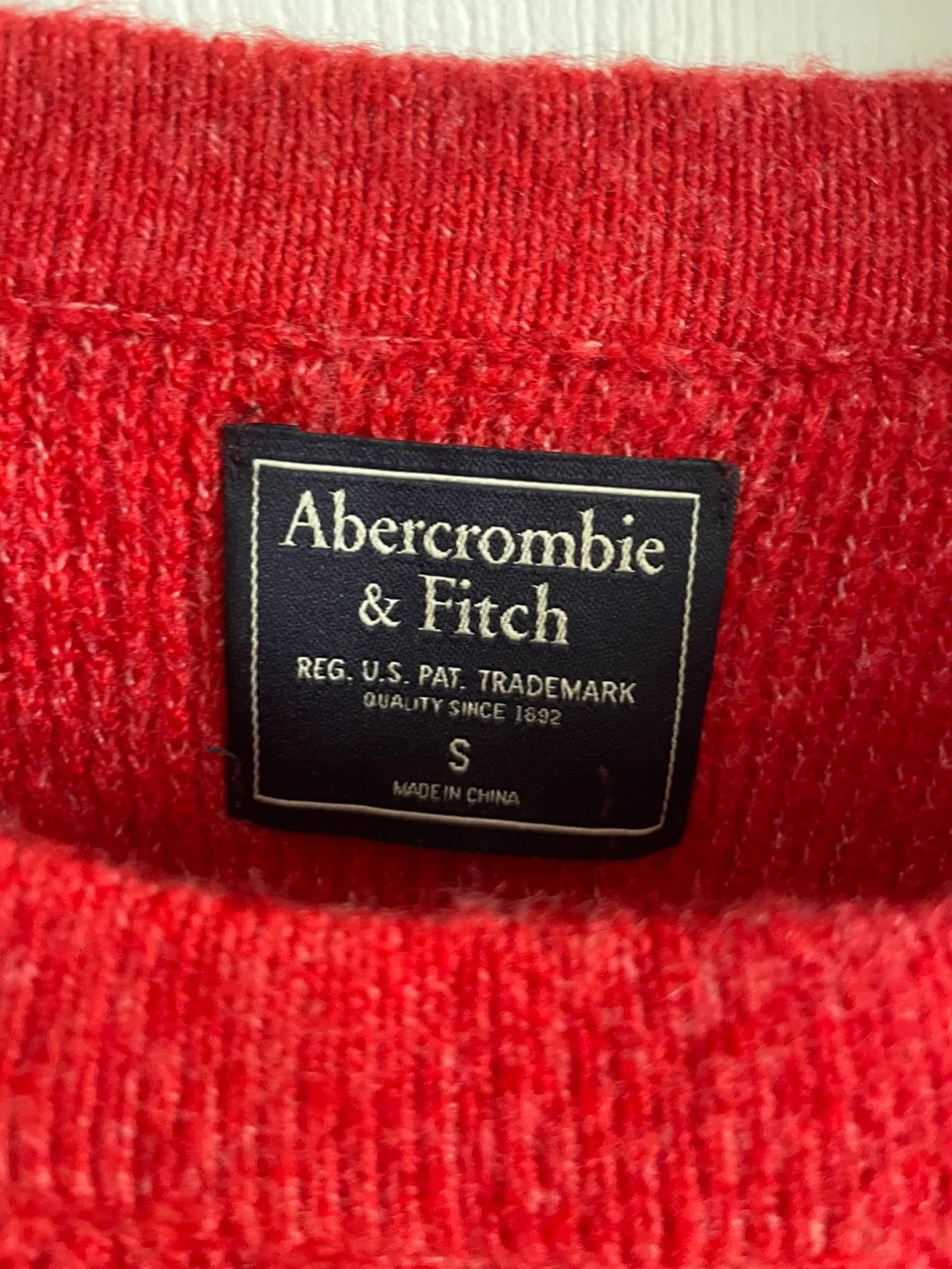 Abercrombie & Fitch Red Sweater Size Small image indicator(3)