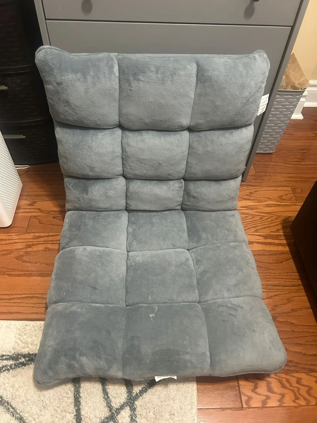 Padded floor chair image indicator(2)