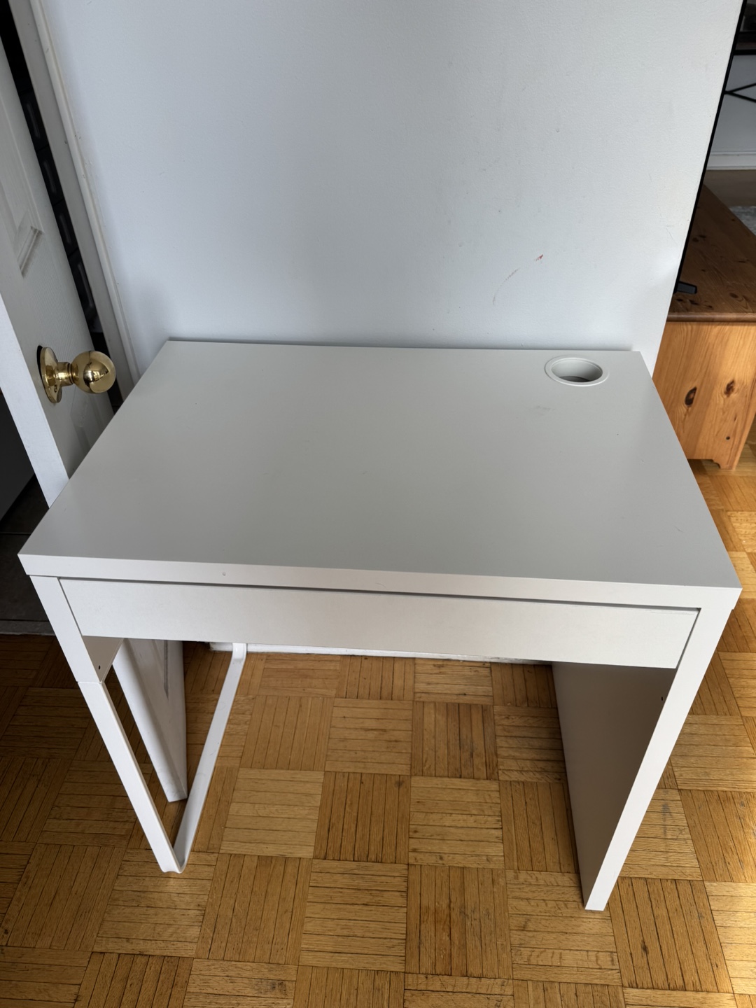 IKEA MICKE Desk - White - photo 2