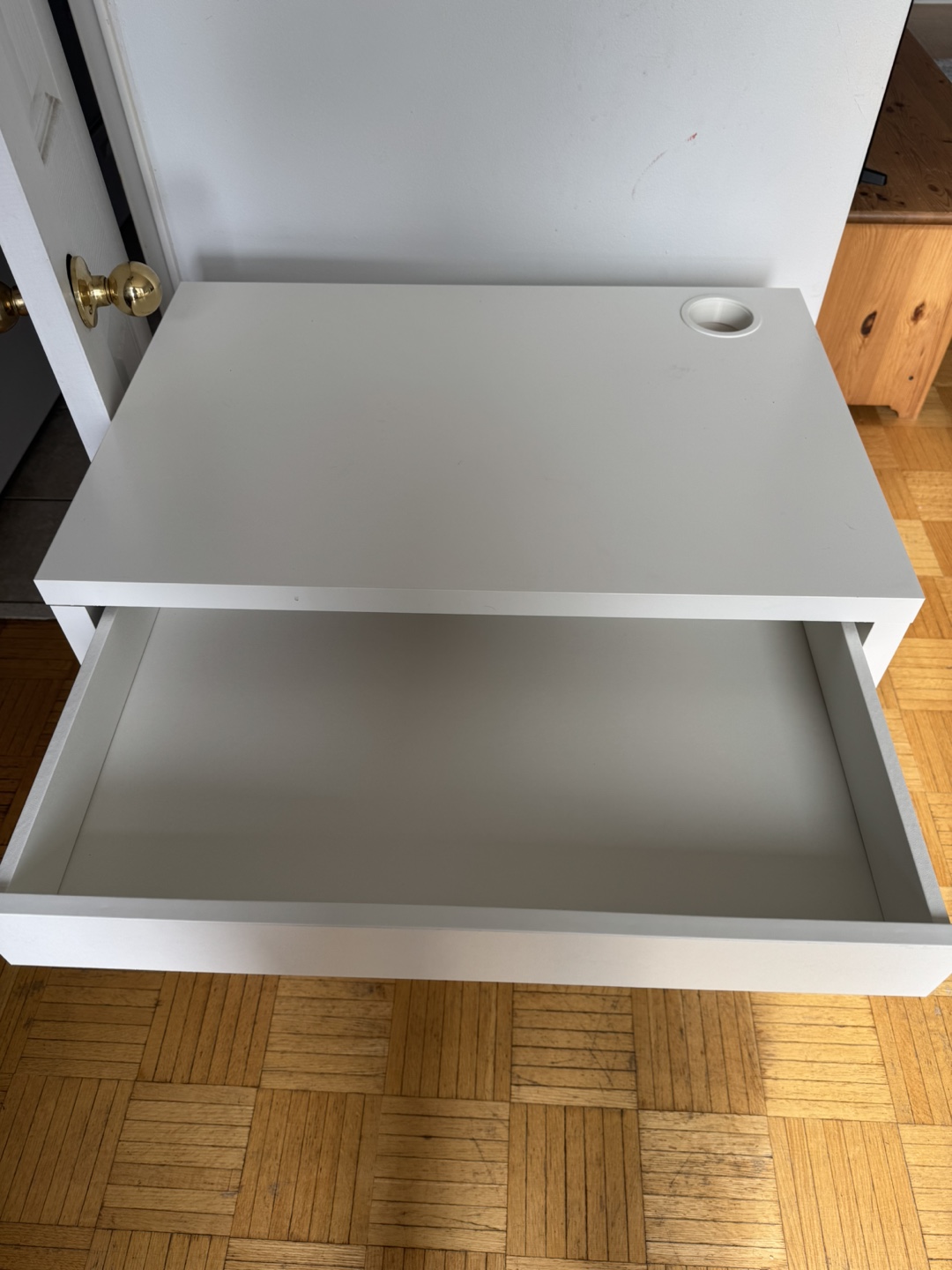 IKEA MICKE Desk - White - photo 3