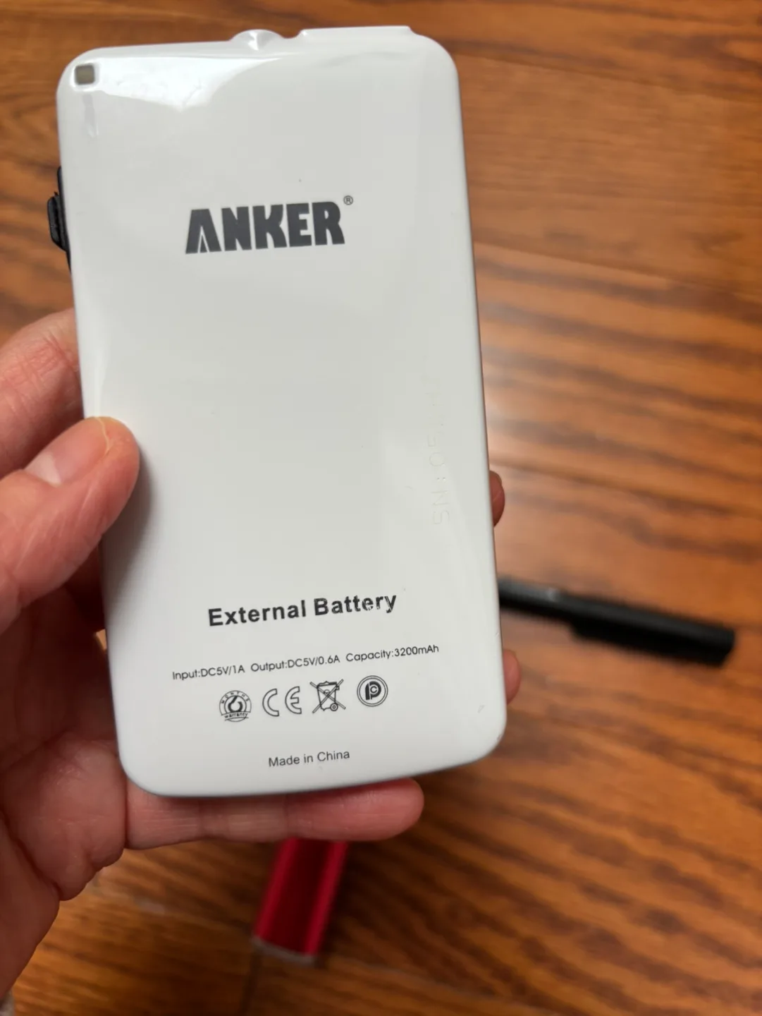 Two Portable Power Banks Anker & Romoss image indicator(4)