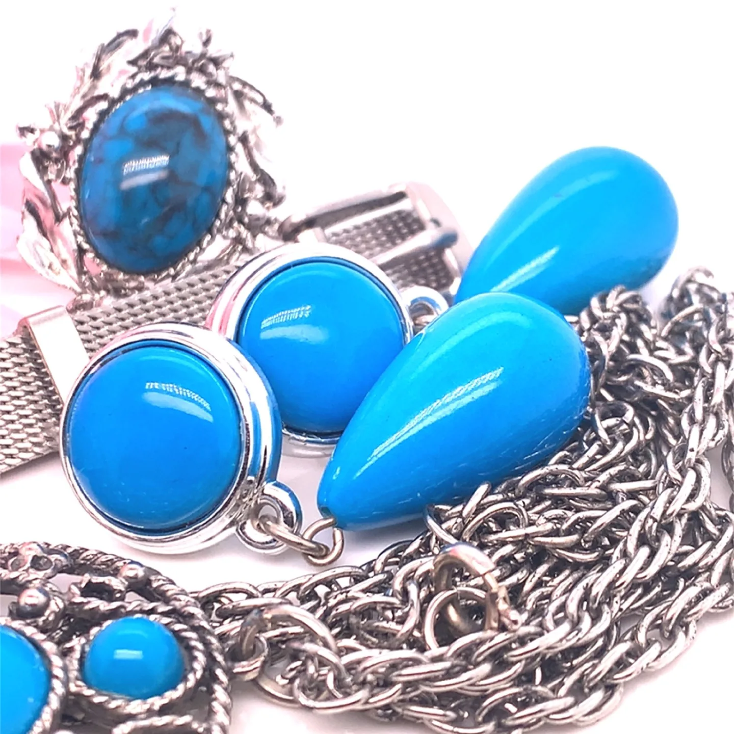Aspen Quartz Watch & Turquoise Jewellery Set image indicator(4)