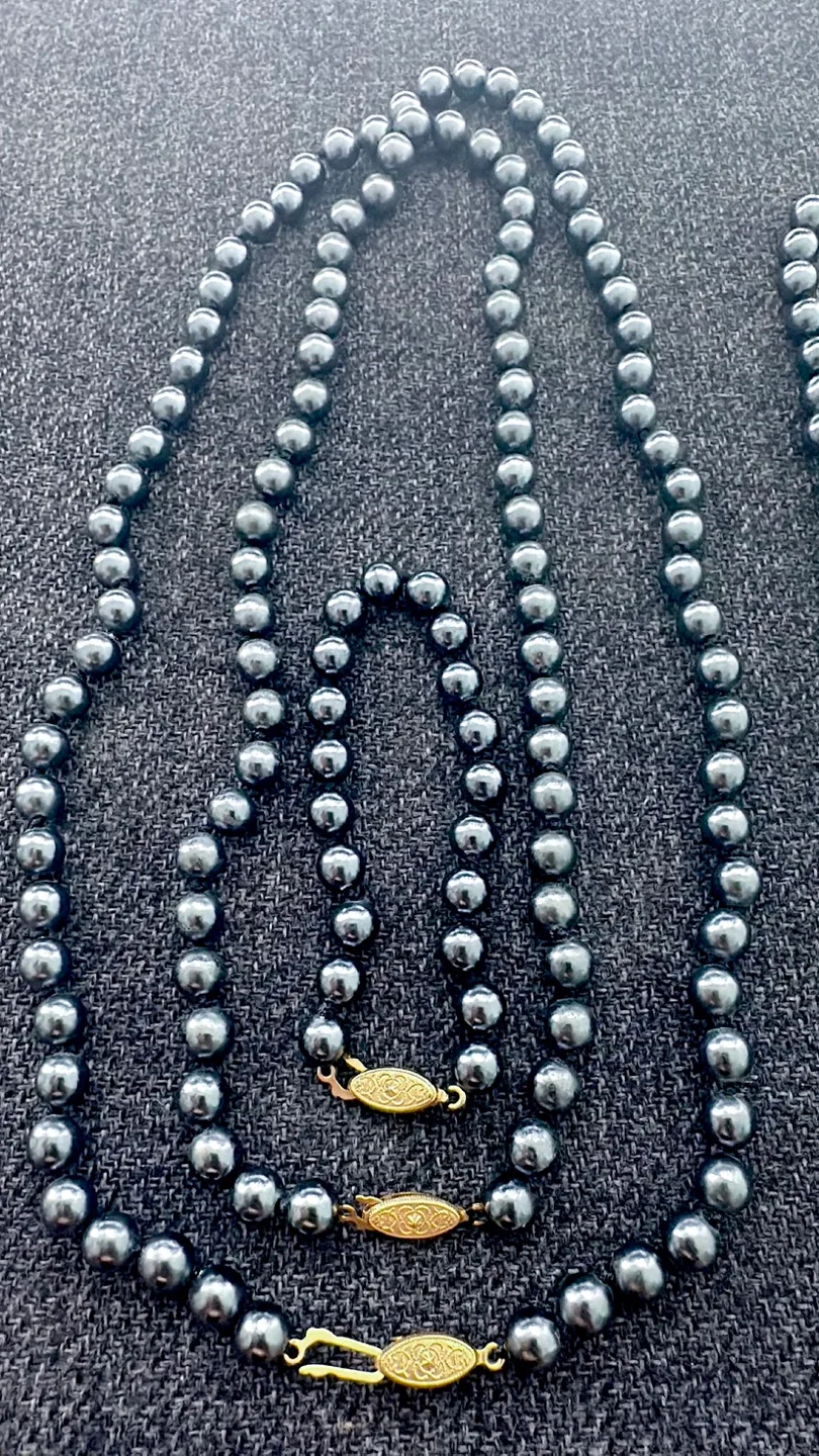 Lot of 4 Dark Grey Pearl Necklace with Gold Clasp image indicator(8)