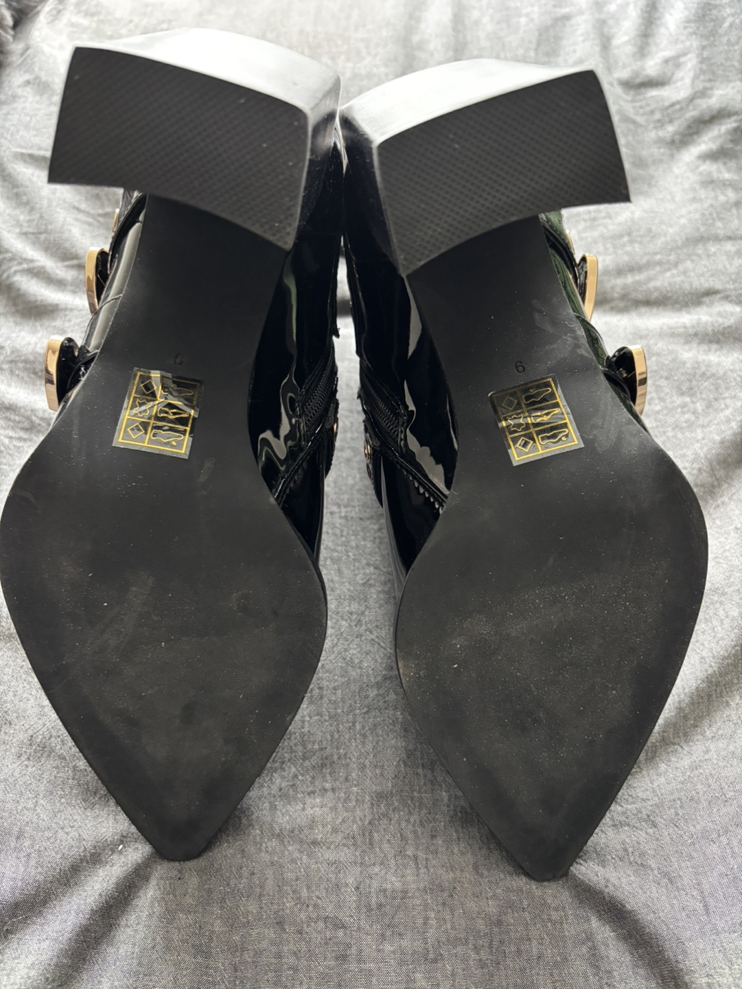 B2 Black Patent Leather Buckle Boots - Size 9 M - photo 3