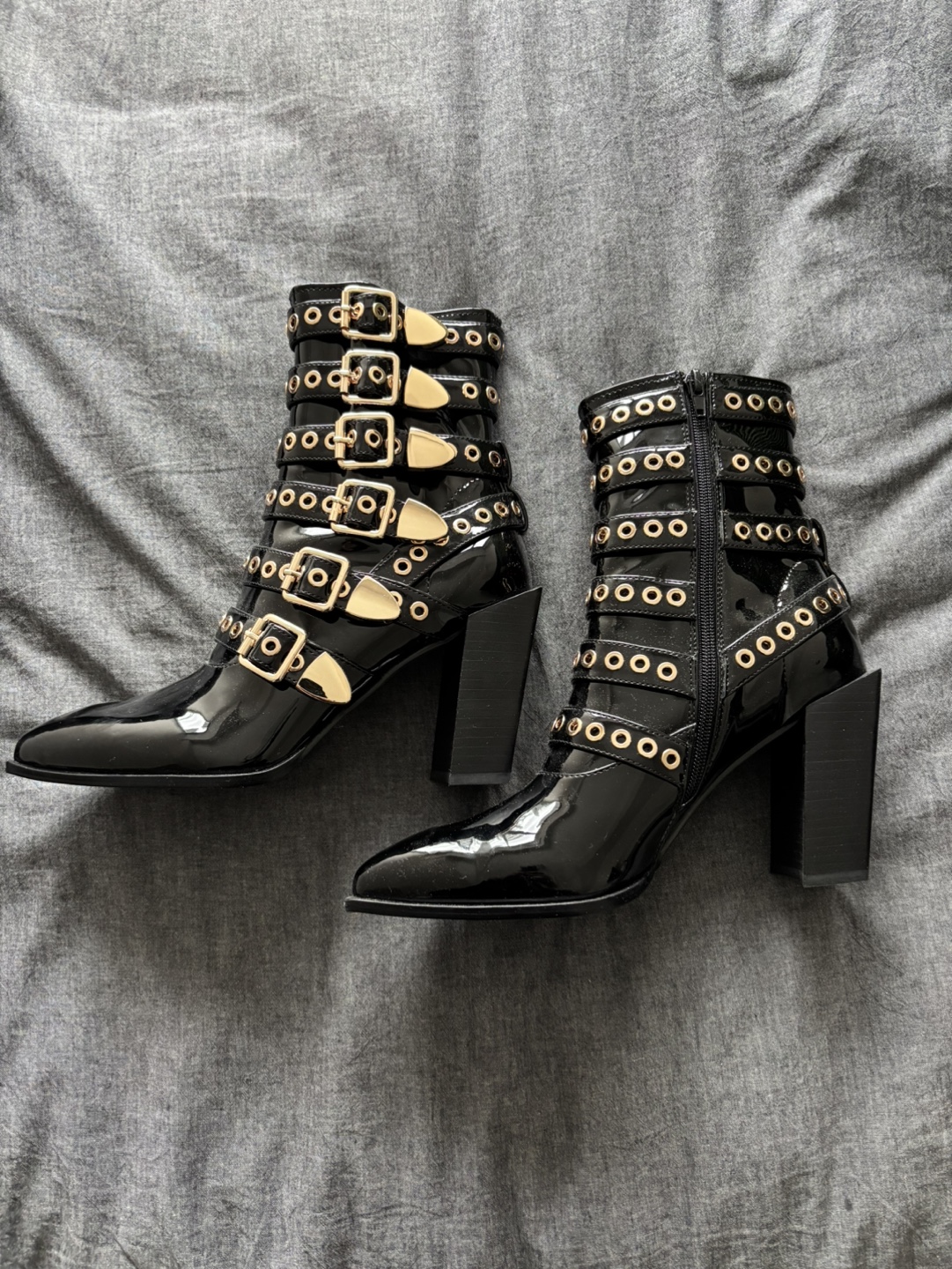 B2 Black Patent Leather Buckle Boots - Size 9 M - photo 2