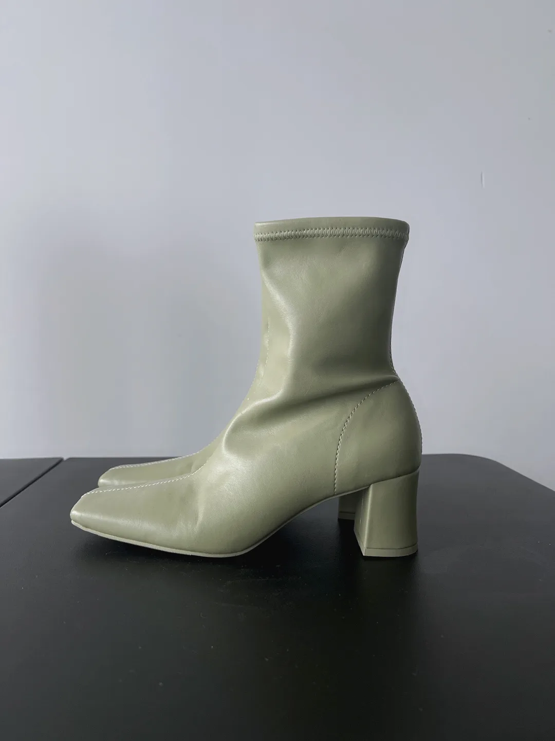 Oak + Fort Glove Boots — Sage (Size 6) thumbnail
