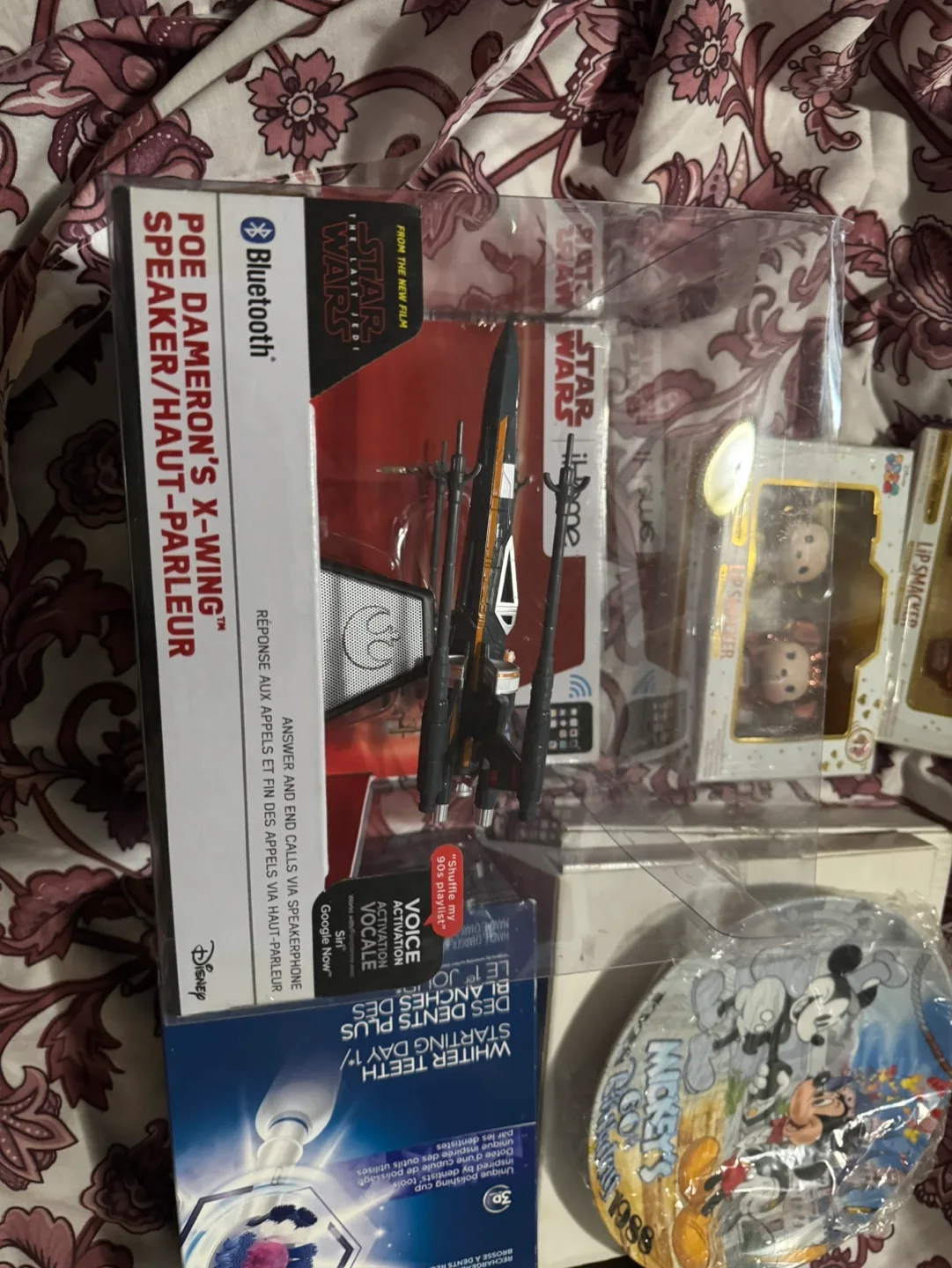 Disney lot Oral-B Toothbrush, Tsum Lip Smacker, Star Wars Mickey image indicator(2)