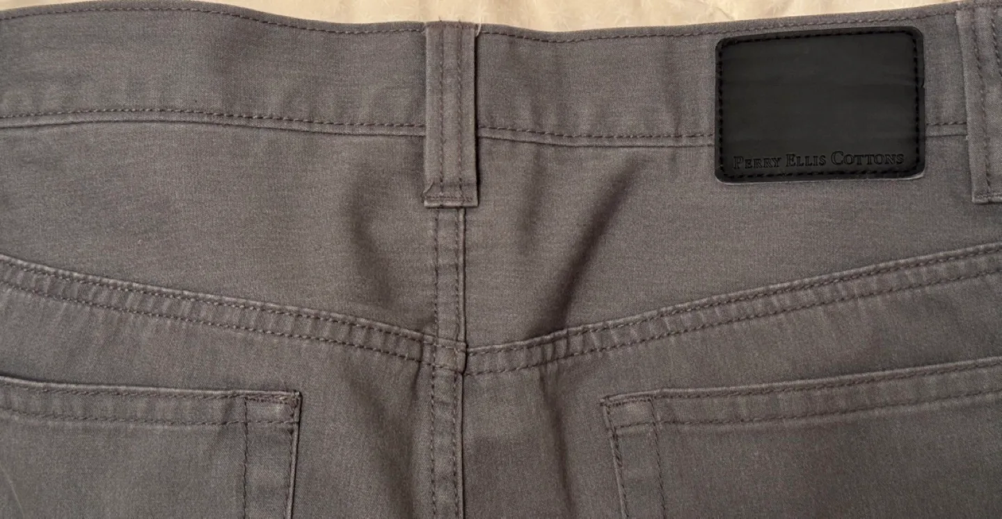 Perry Ellis men’s dress pants image indicator(2)