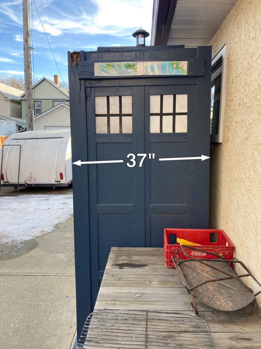 TARDIS-Style Garden Shed - photo 3