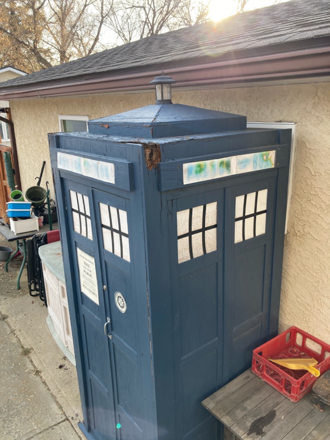 TARDIS-Style Garden Shed - photo 5