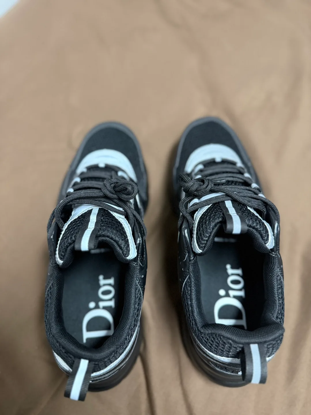 Dior b22 black (size 43/9.5) image indicator(3)
