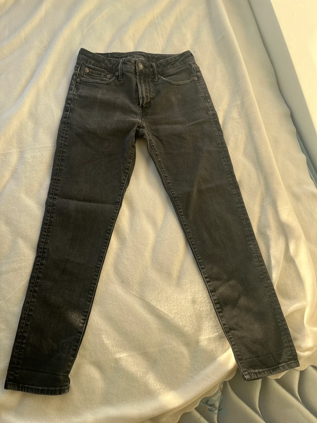 American Eagle Outfitters Dark Wash Skinny Jeans thumbnail