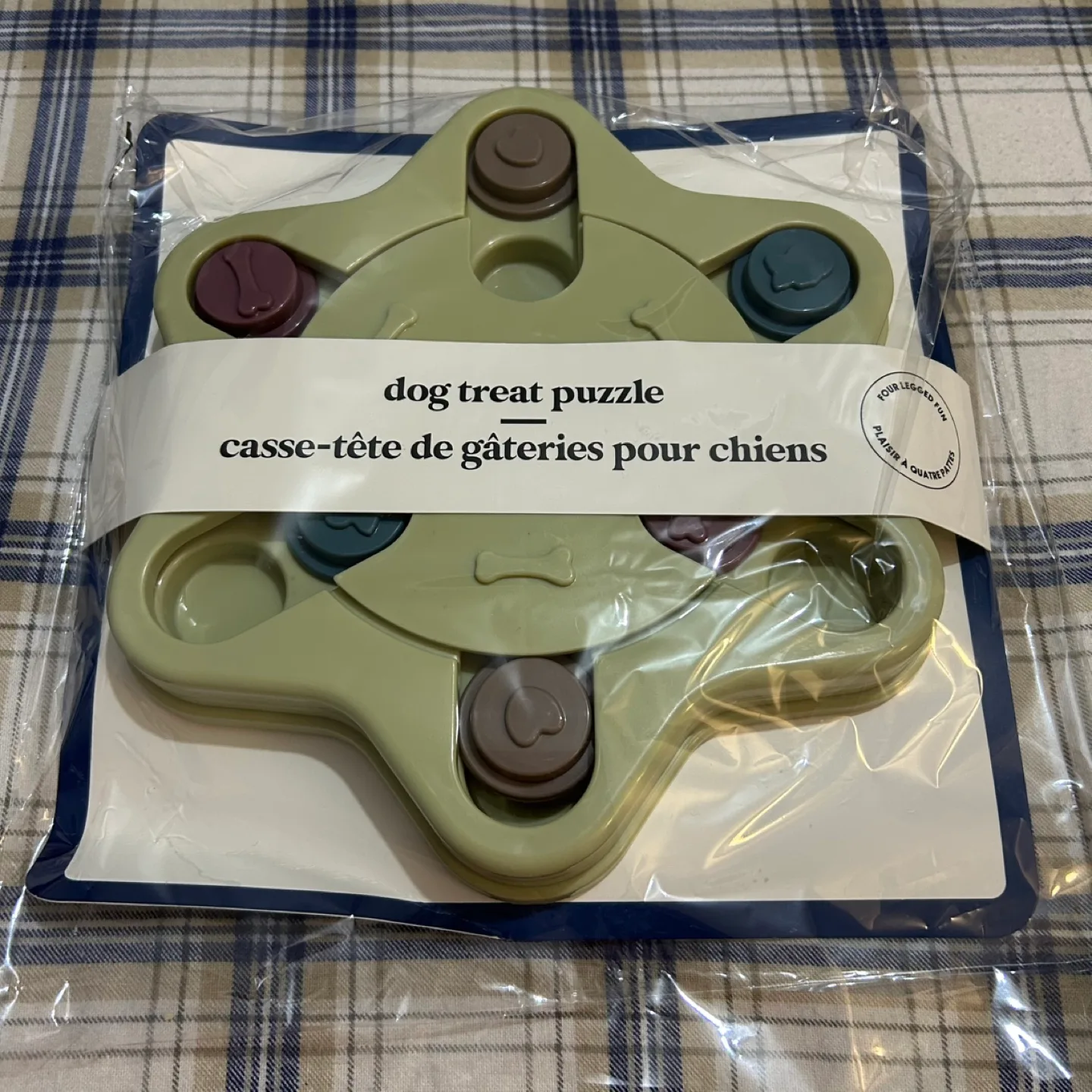 Star Shaped Dog Treat Puzzle thumbnail