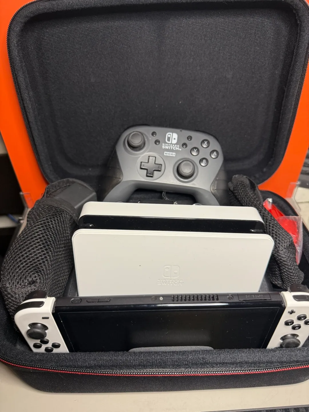 Fantastic Condition Nintendo Switch OLED Bundle! thumbnail