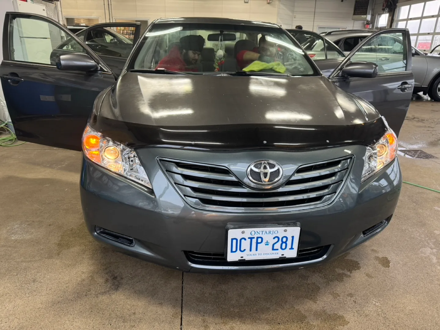 Toyota Camry (Apple CarPlay/ Android Auto) image indicator(5)