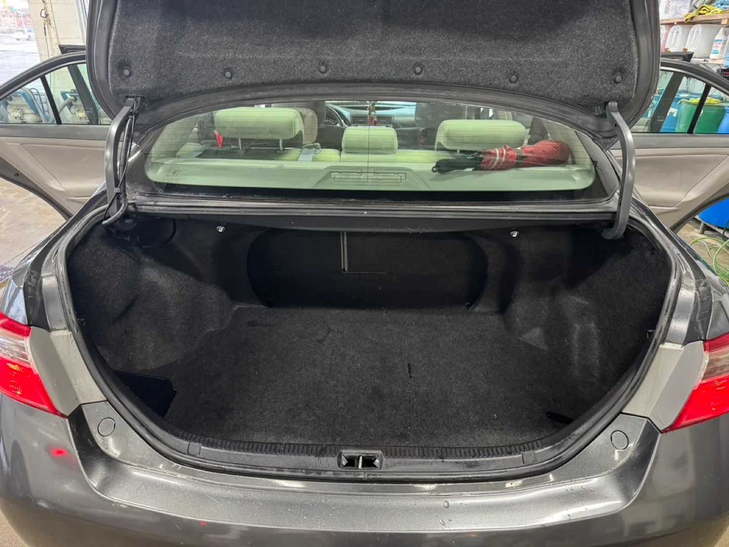 Toyota Camry (Apple CarPlay/ Android Auto) image indicator(6)