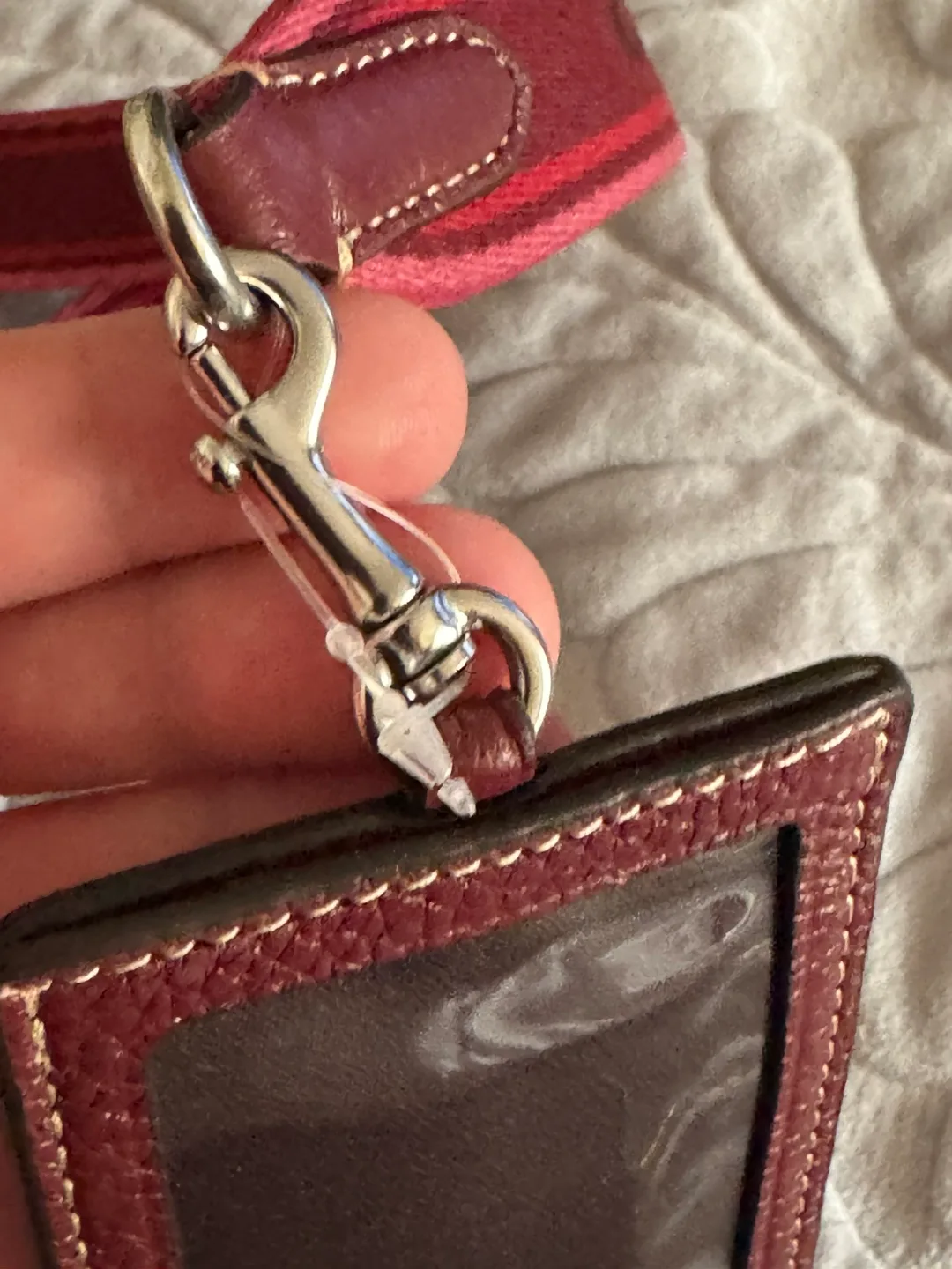 Coach ID lanyard and holder image indicator(4)