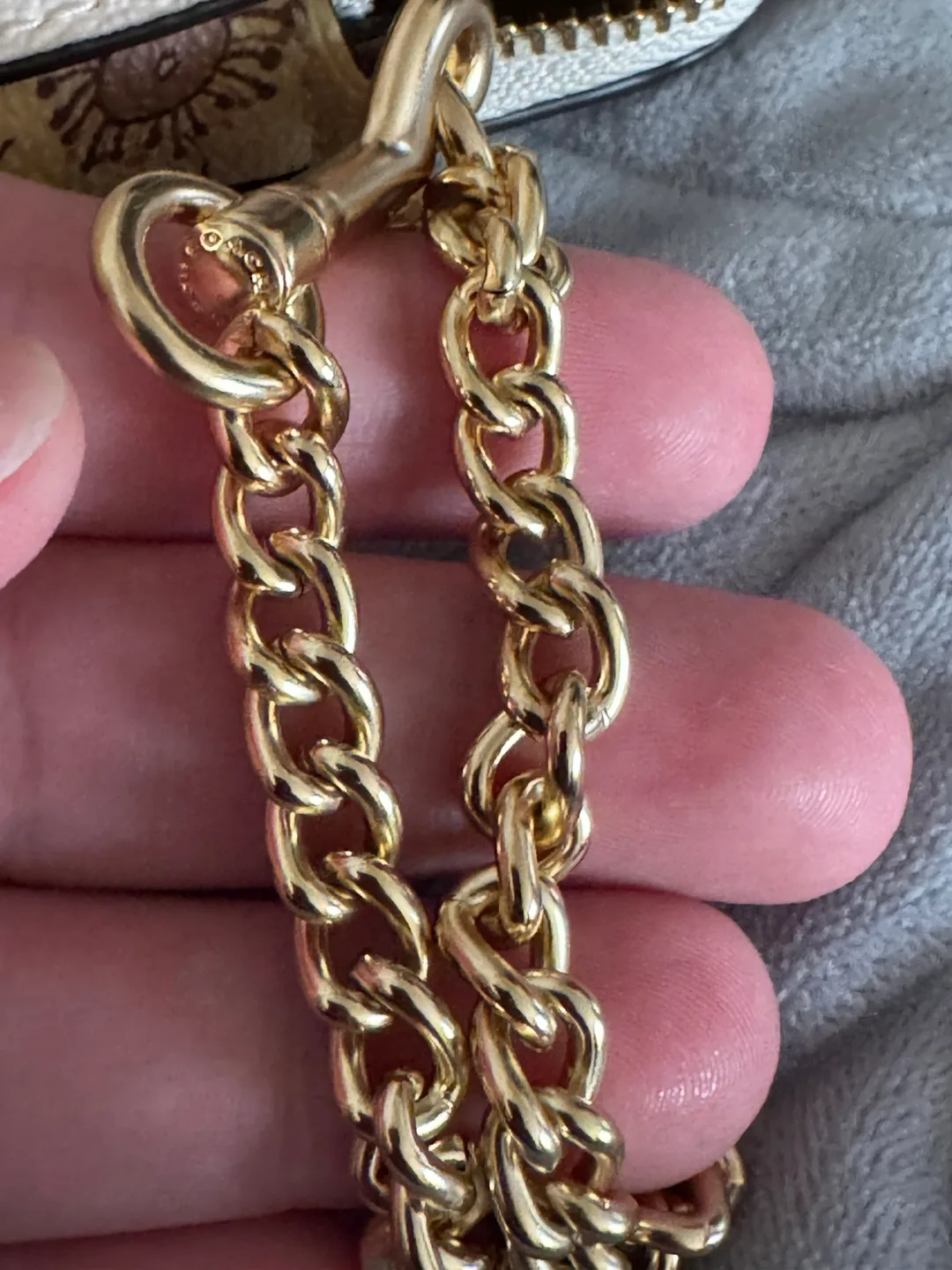 Coach Floral Card Case with Chain image indicator(7)